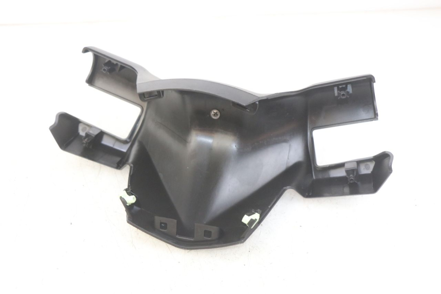 photo de CUBIERTA DEL MANILLAR DELANTERO PEUGEOT CITYSTAR 125 (2011 - 2017) - Otra perspectiva