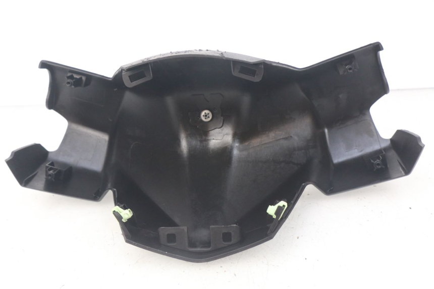 photo de CUBIERTA DEL MANILLAR DELANTERO PEUGEOT CITYSTAR 50 (2013 - 2017) - Otra perspectiva