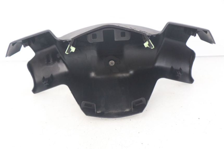 photo de CUBIERTA DEL MANILLAR DELANTERO PEUGEOT CITYSTAR 50 (2013 - 2017) - Primer plano técnico