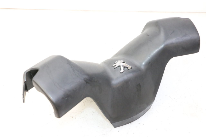 photo de CUBIERTA DEL MANILLAR DELANTERO PEUGEOT CITYSTAR 50 (2013 - 2017) - Primer plano técnico