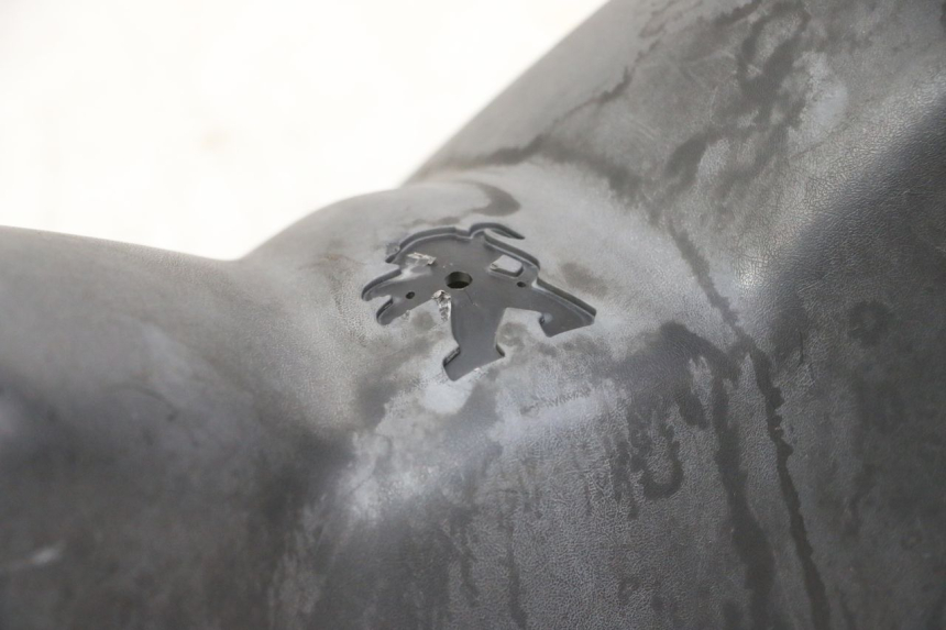 photo de CUBIERTA DEL MANILLAR DELANTERO PEUGEOT CITYSTAR 50 (2013 - 2017) - Recambio usado revisado