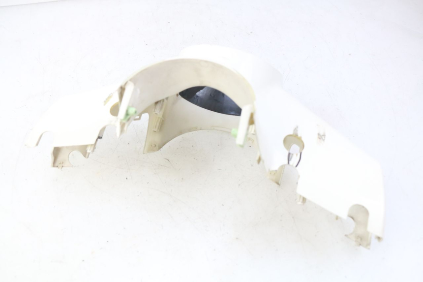 photo de CUBIERTA DEL MANILLAR DELANTERO PEUGEOT DJANGO 2T 50 (2014 - 2019) - Detalle de la pieza