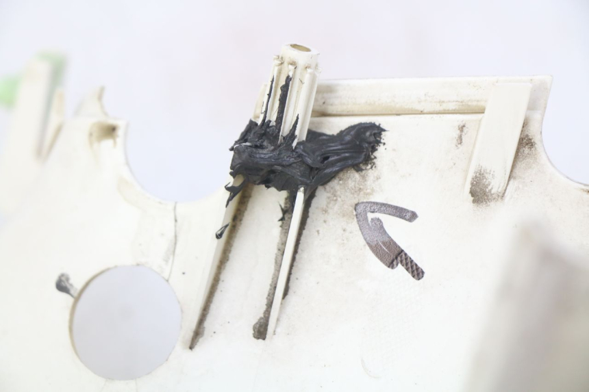 photo de CUBIERTA DEL MANILLAR DELANTERO PEUGEOT DJANGO 2T 50 (2014 - 2019) - Otra vista del artículo