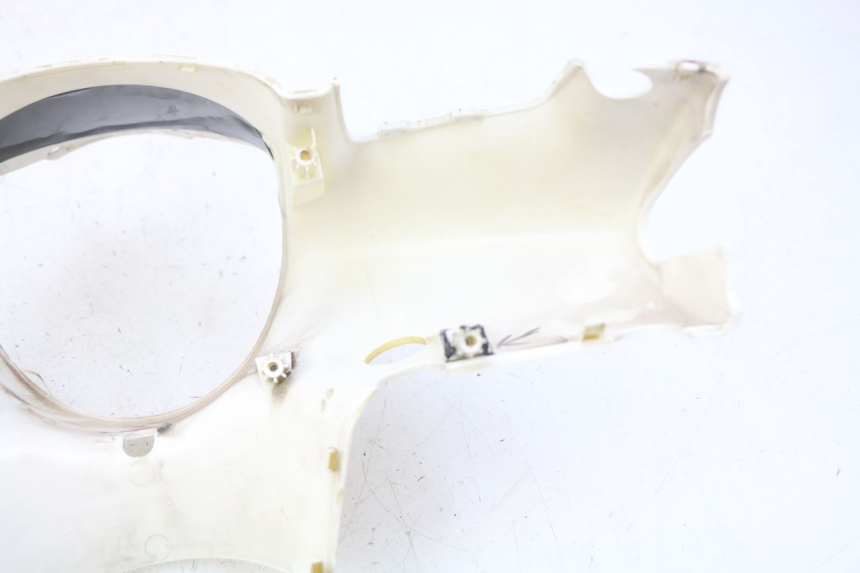 photo de CUBIERTA DEL MANILLAR DELANTERO PEUGEOT DJANGO 2T 50 (2014 - 2019) - Zoom sobre los componentes