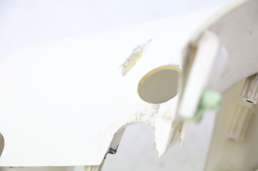 photo de CUBIERTA DEL MANILLAR DELANTERO PEUGEOT DJANGO 2T 50 (2014 - 2019) - Zoom estado de uso