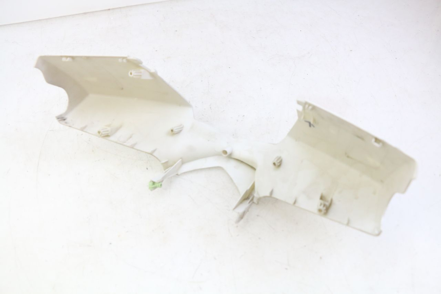 photo de CUBIERTA DEL MANILLAR DELANTERO PEUGEOT E-VIVACITY 1 (2012 - 2018) - Otra perspectiva