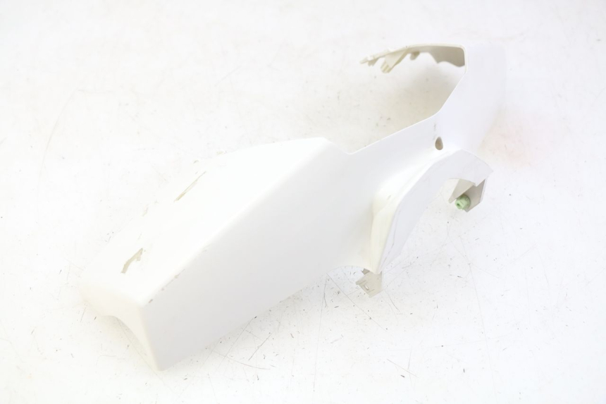 photo de CUBIERTA DEL MANILLAR DELANTERO PEUGEOT E-VIVACITY 1 (2012 - 2018) - Detalles de los puntos de fijación