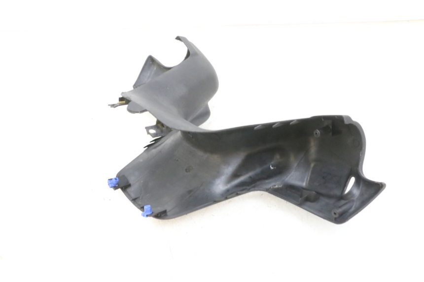 photo de CUBIERTA DEL MANILLAR DELANTERO PEUGEOT ELYSEO 125 (1999 - 2004) - Detalles de los puntos de fijación