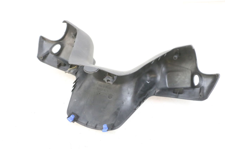 photo de CUBIERTA DEL MANILLAR DELANTERO PEUGEOT ELYSEO 125 (1999 - 2004) - Marcados y referencias originales