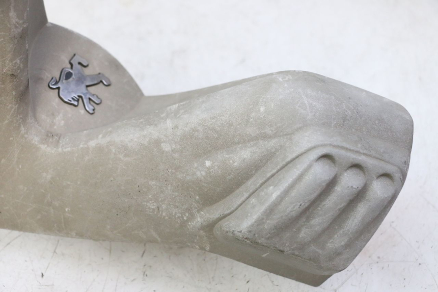 photo de CUBIERTA DEL MANILLAR DELANTERO PEUGEOT ELYSTAR 50 (2002 - 2014) - Primer plano técnico