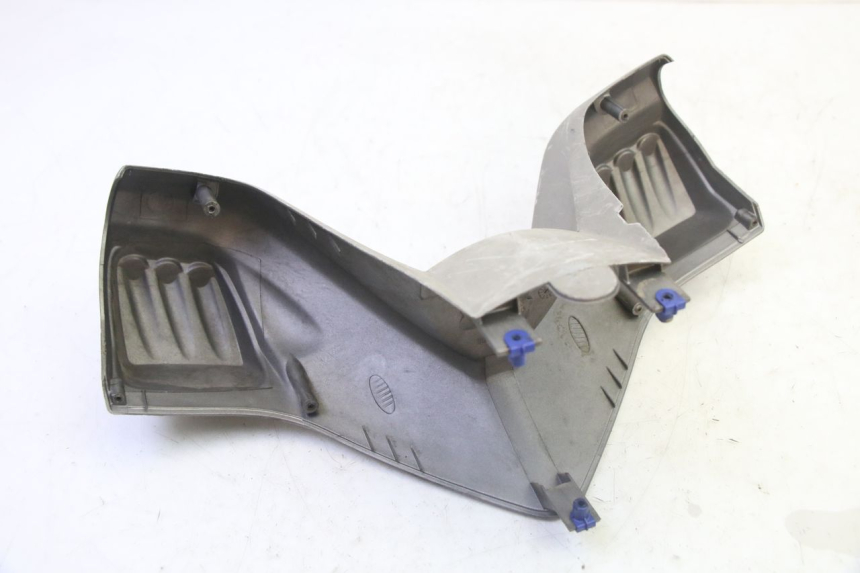 photo de CUBIERTA DEL MANILLAR DELANTERO PEUGEOT ELYSTAR 50 (2002 - 2014) - Primer plano técnico