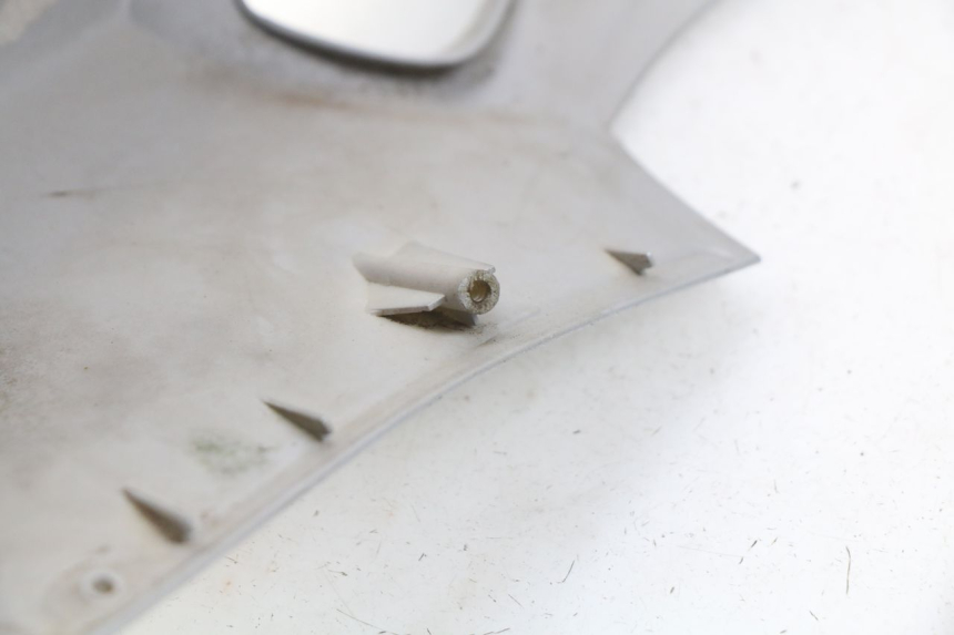 photo de CUBIERTA DEL MANILLAR DELANTERO HONDA FES PANTHEON 125 (2003 - 2007) - Otra perspectiva