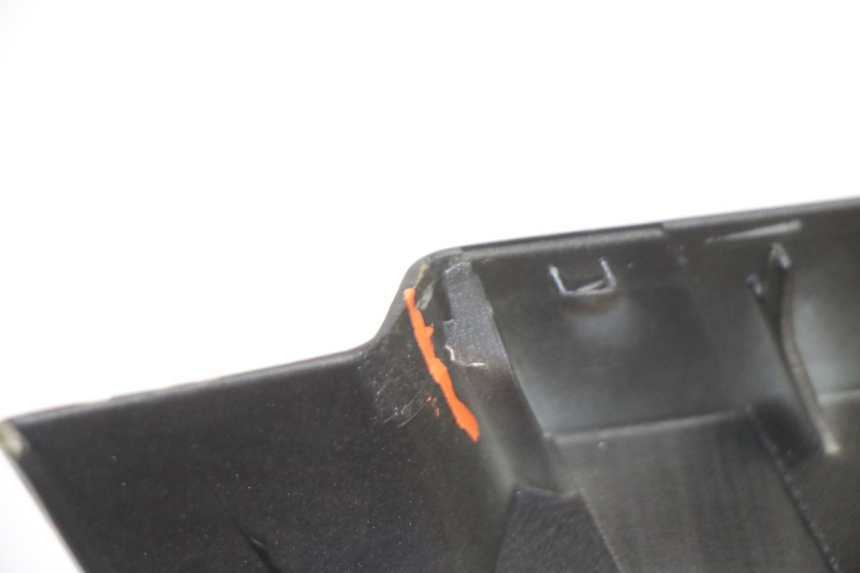 photo de CUBRE MANILLAR DELANTERO VENESI FLY RETRO 4T 50 (2020 - 2025) - Otra vista del artículo