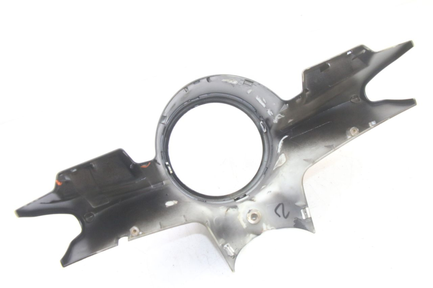 photo de CUBRE MANILLAR DELANTERO VENESI FLY RETRO 4T 50 (2020 - 2025) - Detalles de los puntos de fijación