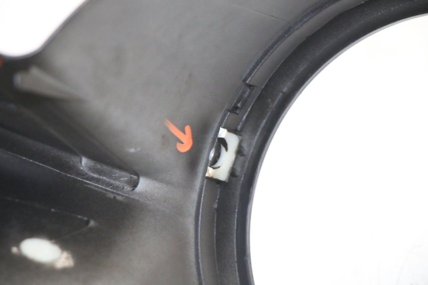 photo de CUBRE MANILLAR DELANTERO VENESI FLY RETRO 4T 50 (2020 - 2025) - Recambio usado revisado