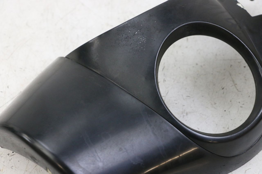 photo de TAPA MANILLAR TRASERO GOES WIKI 125 (2010 - 2015) - Primer plano técnico