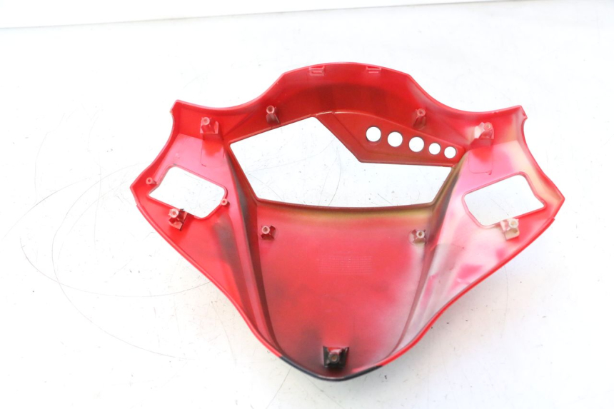 photo de TAPA MANILLAR TRASERO NECO GPX LC 2T 50 (2014 - 2018) - Detalles de los puntos de fijación
