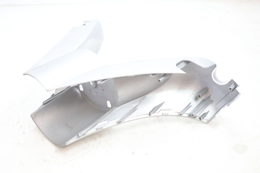 photo de TAPA MANILLAR TRASERO KYMCO GRAND DINK 125 (2008 - 2014) - Marcados y referencias originales