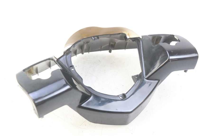 photo de CUBIERTA DEL MANILLAR DELANTERO TNT MOTOR GRIDO 2T 50 (2010 - 2019) - Primer plano técnico