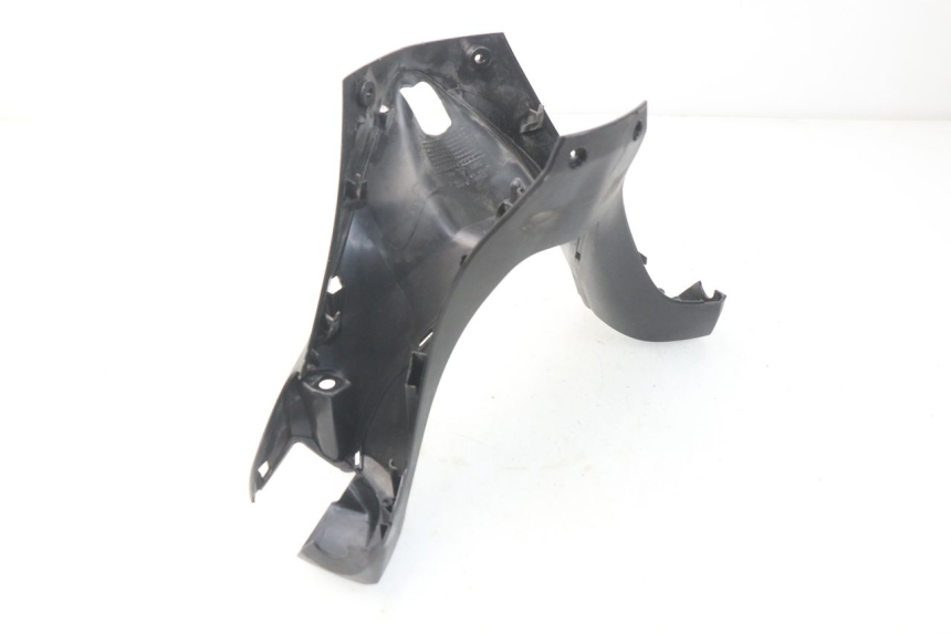 photo de TAPA MANILLAR TRASERO SYM GTS EFI ABS 125 (2012 - 2016) - Detalle de la pieza