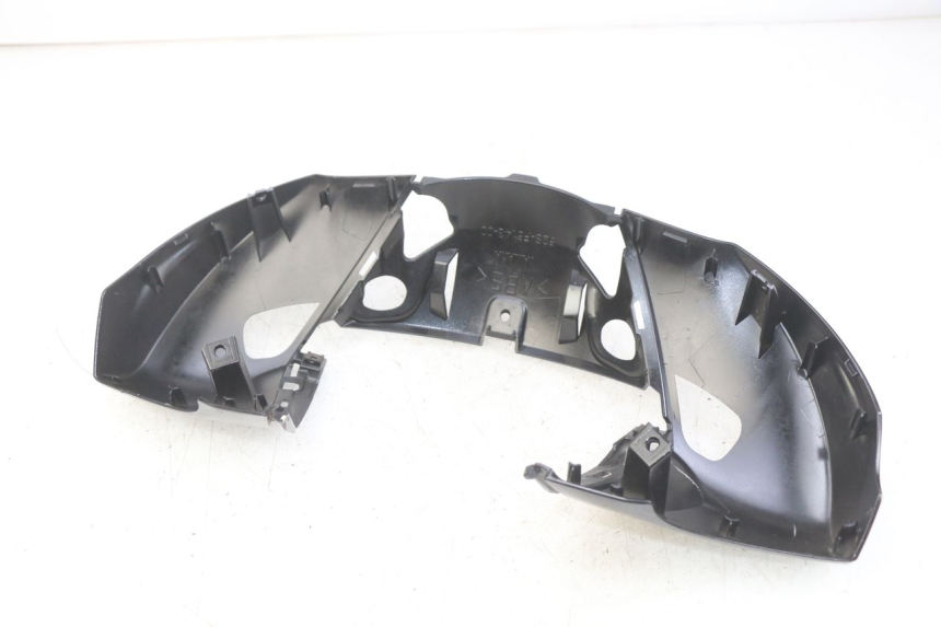 photo de CUBIERTA DEL MANILLAR DELANTERO YAMAHA HW XENTER 125 (2011 - 2017) - Zoom estado de uso