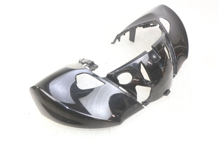 photo de CUBIERTA DEL MANILLAR DELANTERO YAMAHA HW XENTER 125 (2011 - 2017) - Detalles de los puntos de fijación