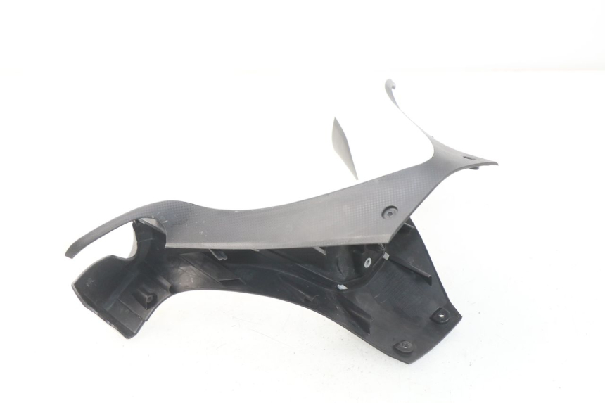 photo de TAPA MANILLAR TRASERO SYM JOYMAX 250 (2013 - 2017) - Detalles de los puntos de fijación