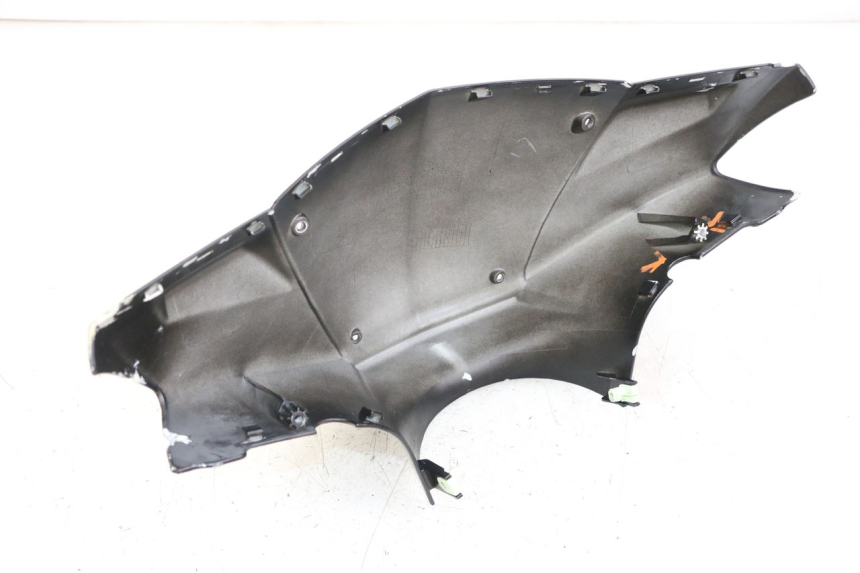 photo de TAPA MANILLAR TRASERO PEUGEOT KISBEE 2T 50 (2018 - 2022) - Primer plano técnico