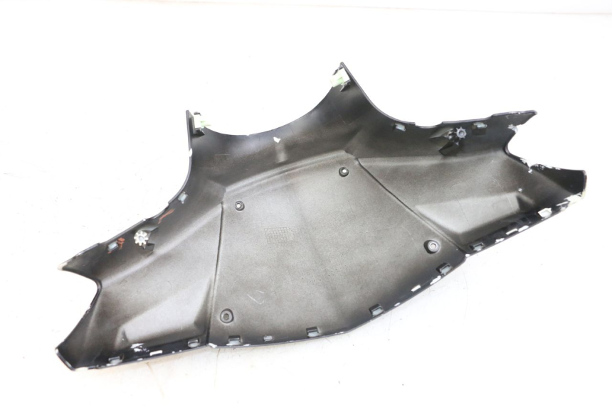 photo de TAPA MANILLAR TRASERO PEUGEOT KISBEE 2T 50 (2018 - 2022) - Estado de la superficie y material