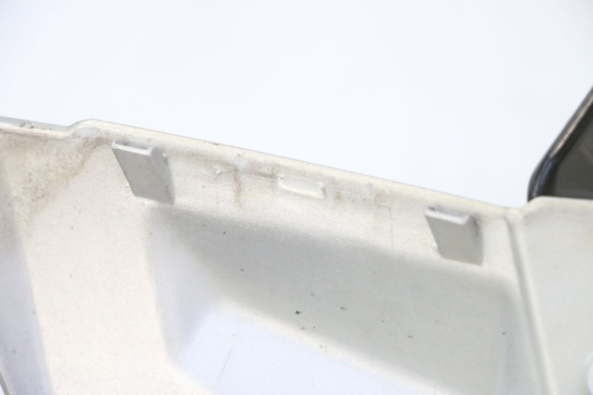 photo de CUBIERTA DEL MANILLAR DELANTERO PEUGEOT KISBEE 2T 50 (2010 - 2017) - Zoom estado de uso