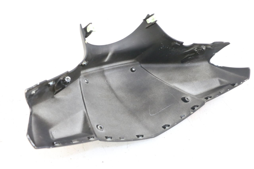 photo de CUBIERTA DEL MANILLAR DELANTERO PEUGEOT KISBEE 4T 50 (2018 - 2022) - Zoom estado de uso