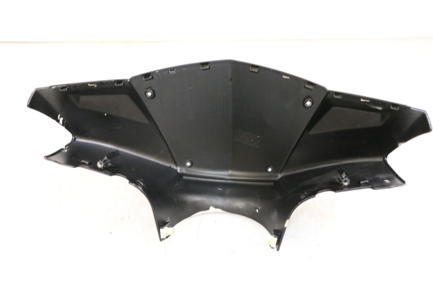 photo de CUBIERTA DEL MANILLAR DELANTERO PEUGEOT KISBEE 4T 50 (2018 - 2022) - Zoom estado de uso