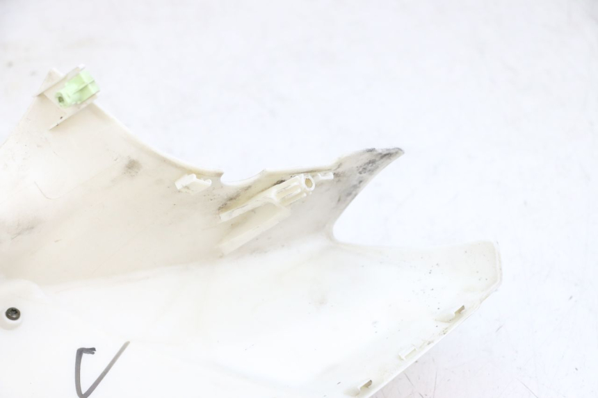 photo de CUBIERTA DEL MANILLAR DELANTERO PEUGEOT KISBEE 4T 50 (2010 - 2017) - Detalles de los puntos de fijación