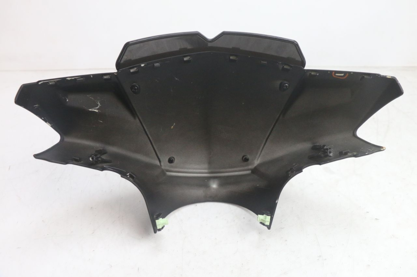photo de CUBIERTA DEL MANILLAR DELANTERO PEUGEOT KISBEE 4T 50 (2018 - 2022) - Vista general del producto