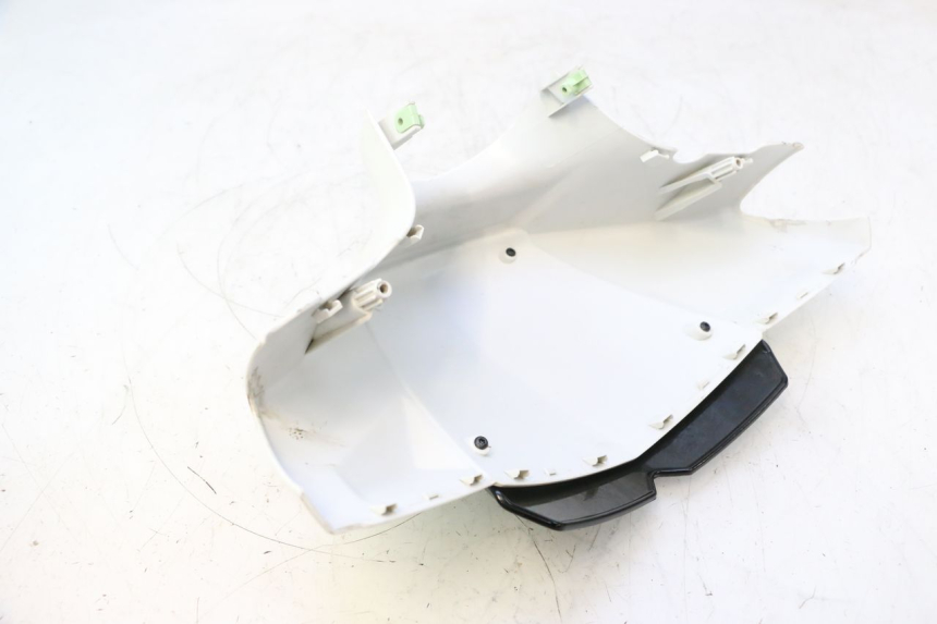 photo de CUBIERTA DEL MANILLAR DELANTERO PEUGEOT KISBEE 4T 50 (2018 - 2022) - Primer plano técnico