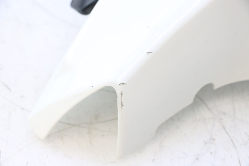 photo de CUBIERTA DEL MANILLAR DELANTERO PEUGEOT KISBEE 4T 50 (2018 - 2022) - Detalles de los puntos de fijación