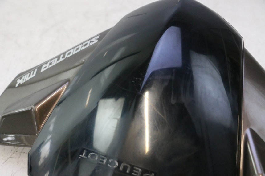 photo de CUBIERTA DEL MANILLAR DELANTERO PEUGEOT KISBEE 4T 50 (2010 - 2017) - Zoom sobre los componentes
