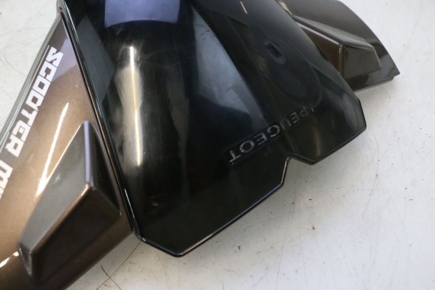 photo de CUBIERTA DEL MANILLAR DELANTERO PEUGEOT KISBEE 4T 50 (2010 - 2017) - Primer plano de alta resolución