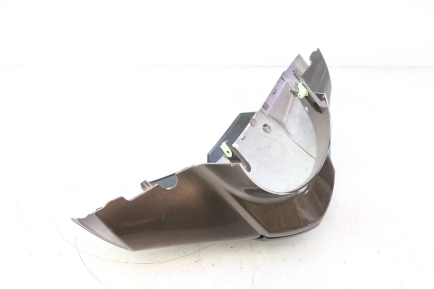 photo de CUBIERTA DEL MANILLAR DELANTERO PEUGEOT KISBEE 4T 50 (2010 - 2017) - Detalles de los puntos de fijación