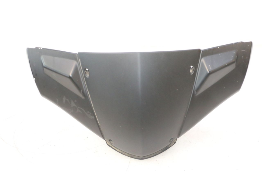 photo de TAPA MANILLAR TRASERO PEUGEOT KISBEE 4T 50 (2023 - 2026) - Primer plano técnico