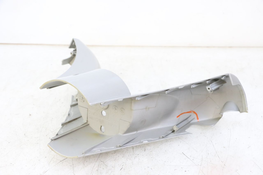 photo de TAPA MANILLAR TRASERO KYMCO GRAND DINK 125 (2008 - 2014) - Detalle de la pieza