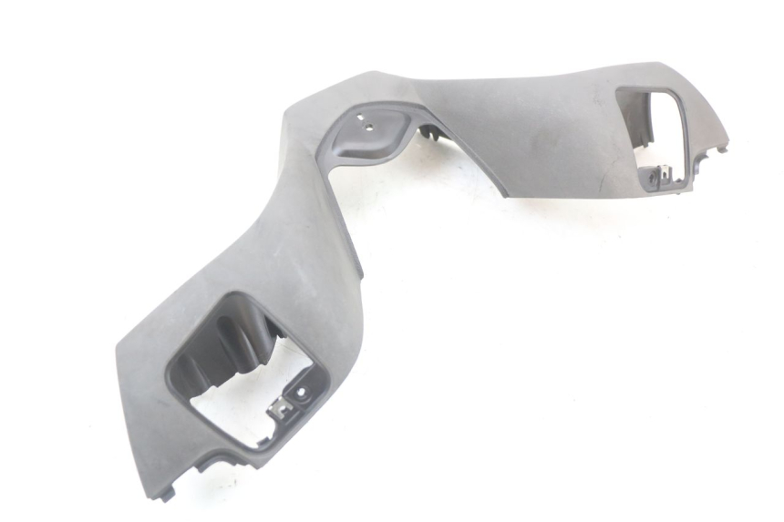 photo de CUBIERTA DEL MANILLAR DELANTERO PIAGGIO MP3 LT 400 (2007 - 2012) - Zoom estado de uso