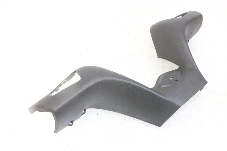 photo de TAPA MANILLAR TRASERO PIAGGIO MP3 LT 300 (2010 - 2016) - Zoom estado de uso