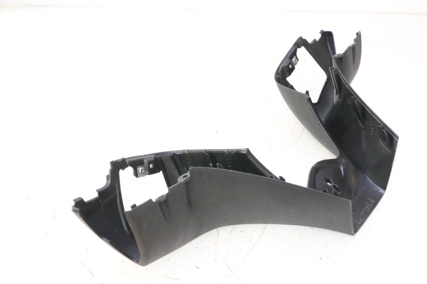 photo de CUBIERTA DEL MANILLAR DELANTERO PIAGGIO MP3 LT 300 (2010 - 2016) - Estado de la superficie y material