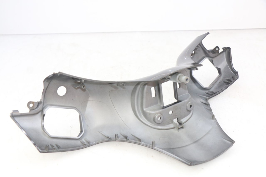 photo de CUBIERTA DEL MANILLAR DELANTERO PIAGGIO MP3 500 (2014 - 2017) - Zoom estado de uso