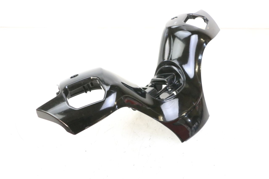 photo de CUBIERTA DEL MANILLAR DELANTERO PIAGGIO MP3 500 (2014 - 2017) - Estado de la superficie y material