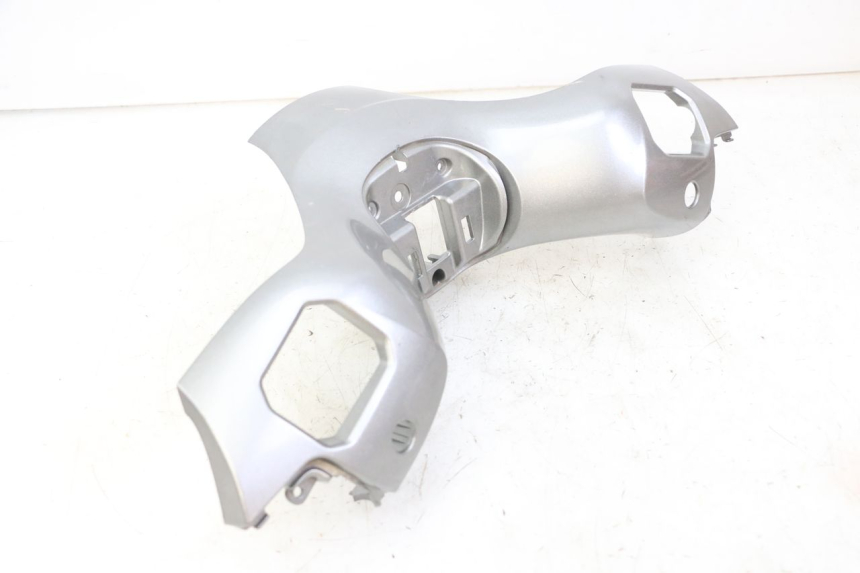 photo de CUBIERTA DEL MANILLAR DELANTERO PIAGGIO MP3 500 (2014 - 2017) - Estado de la superficie y material