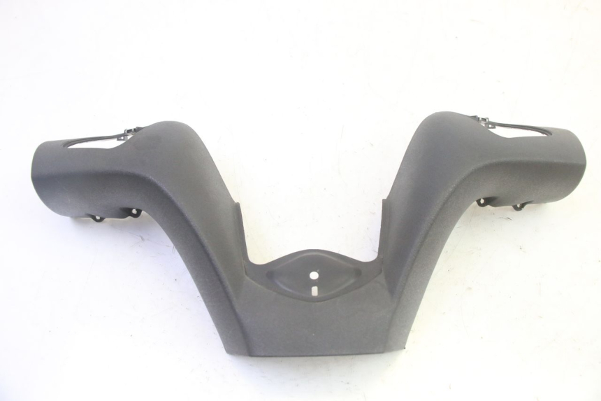 photo de TAPA MANILLAR TRASERO PIAGGIO MP3 RL 250 (2006 - 2010) - Detalle de la pieza