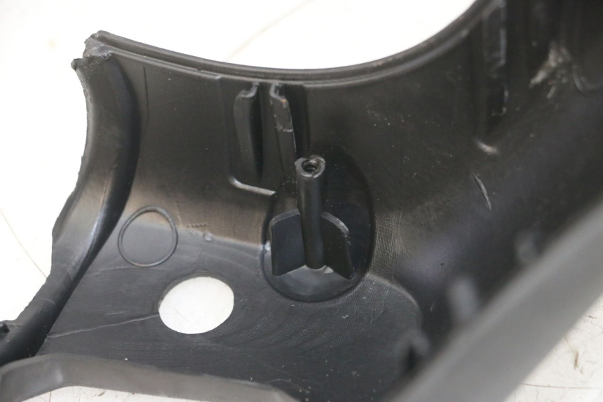 photo de TAPA MANILLAR TRASERO PIAGGIO MP3 500 (2016 - 2018) - Zoom estado de uso