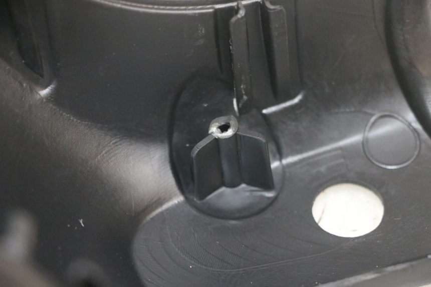 photo de TAPA MANILLAR TRASERO PIAGGIO MP3 500 (2016 - 2018) - Otra perspectiva